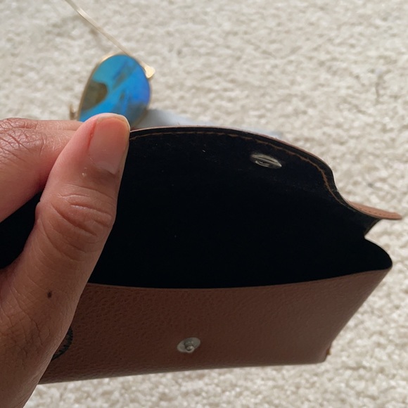 Ray-Ban Sunglasses - Picture 7 of 11